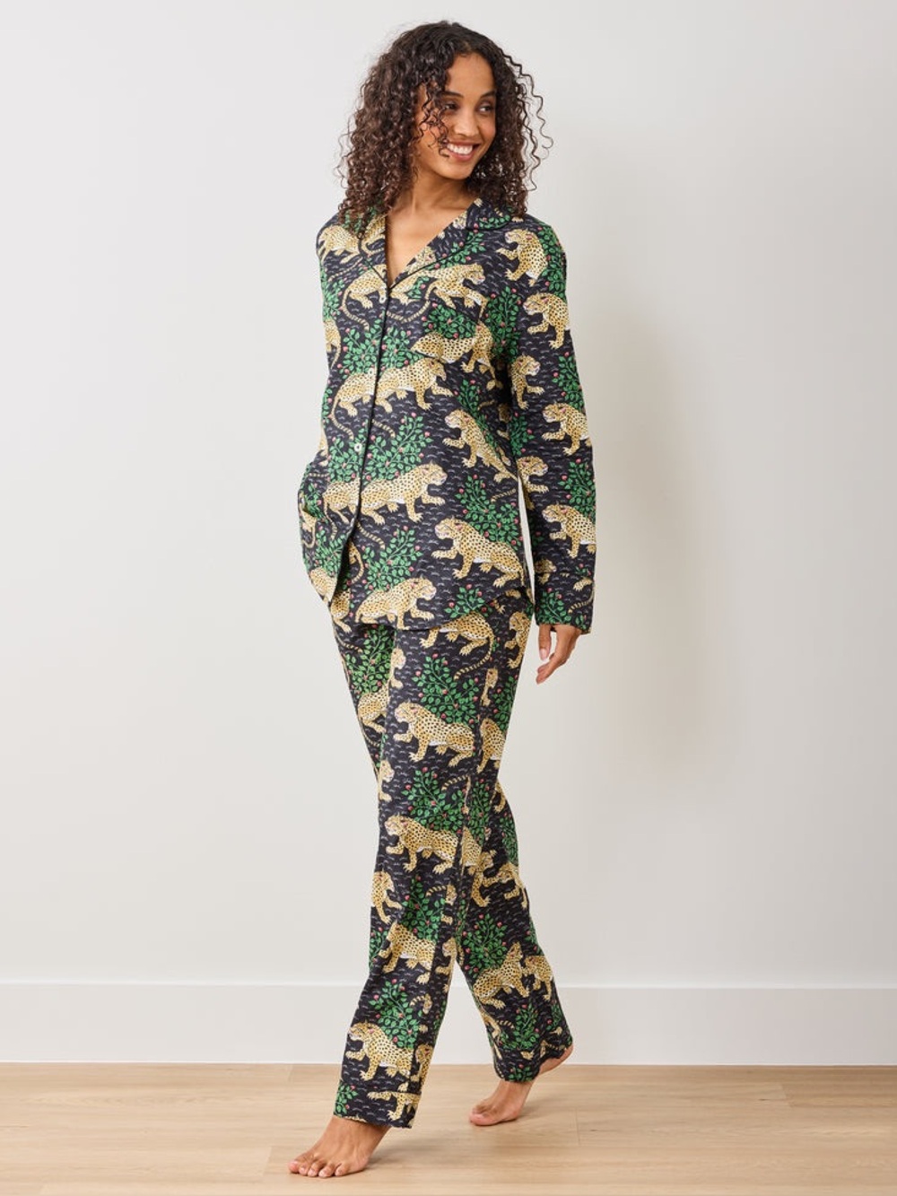 NWT Printfresh Bagheera Leopard Print Pajama Set in Black Size Medium